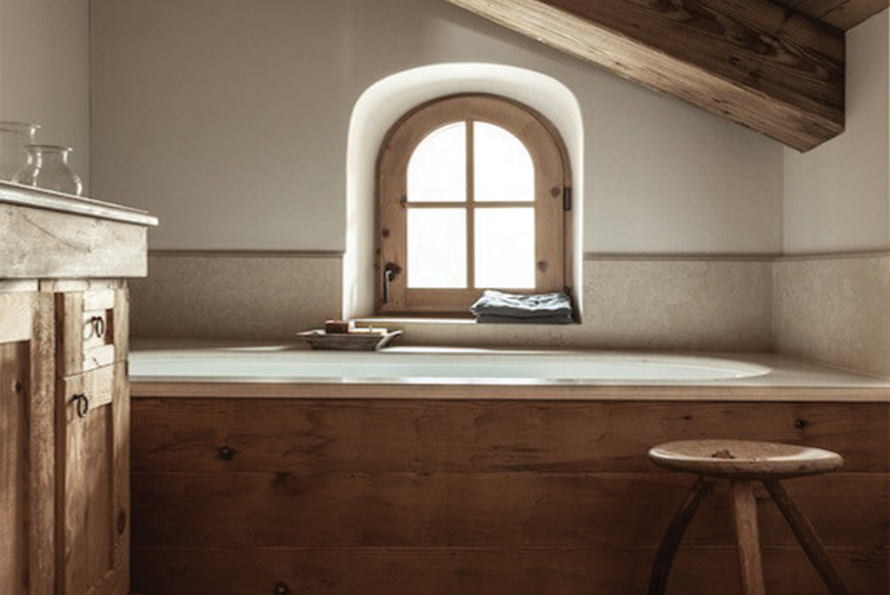 Salle de bain dans un chalet en bois à la déco chalet cosy