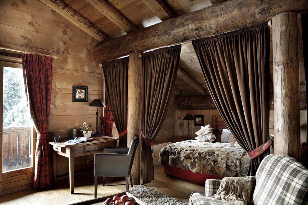 Chambre de charme classique dans une maison d'hote en bois