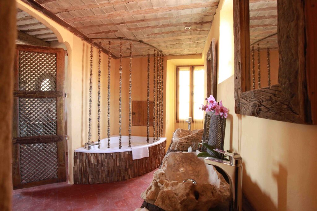salle de bain au style provençale et authentique