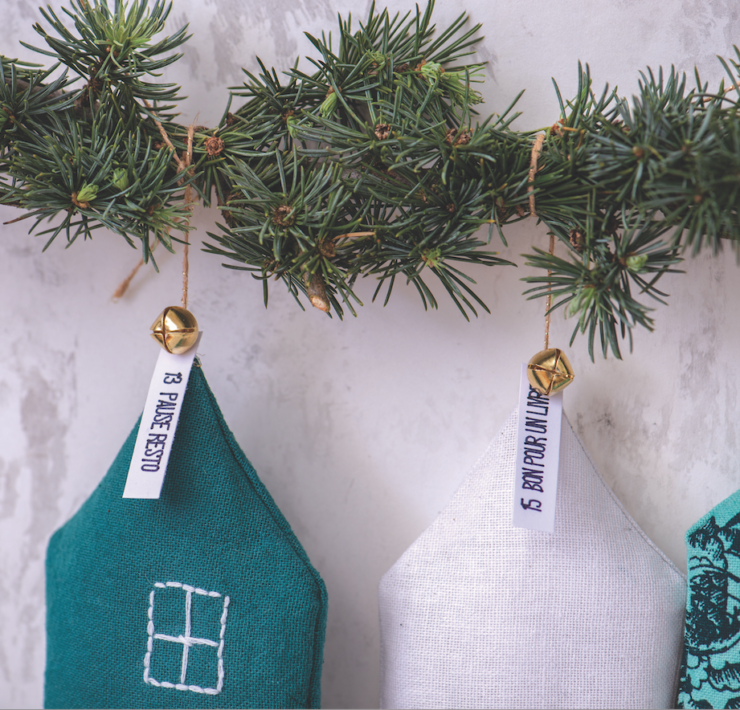 Bricolage Noel facile : réalisez vos maisons de Noël en tissu recyclé !